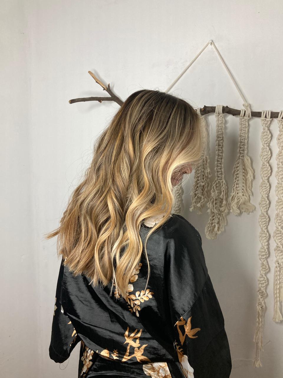 Foto real de Karla Merelles Hair Salon